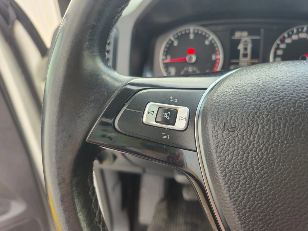 Volkswagen Amarok Dcab Tdi 4x4 Trendline 2.0 año 2023