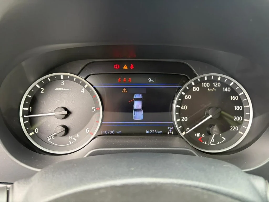 Nissan Navara D Cab Mt Xe 4x4 2.3 año 2023
