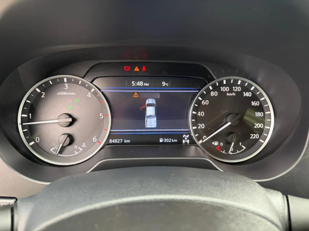 Nissan Navara D Cab Mt Xe 4x4 2.3 año 2023
