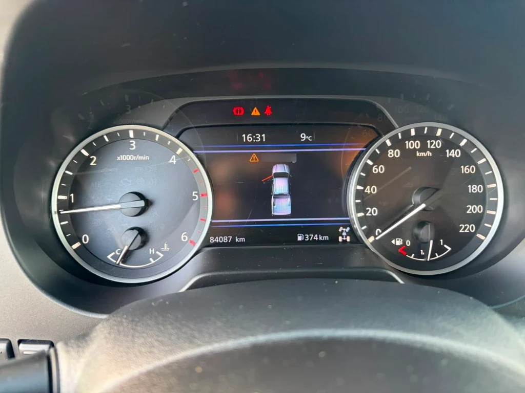 Nissan Navara D Cab Mt 4x4 2.3 Xe año 2023