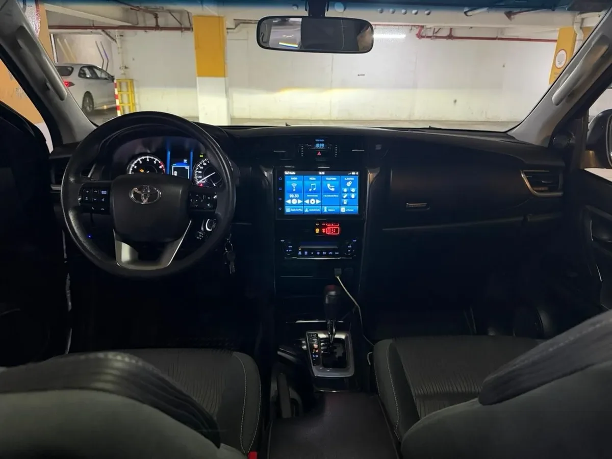 TOYOTA FORTUNER 2.7 Sr5 At año 2022