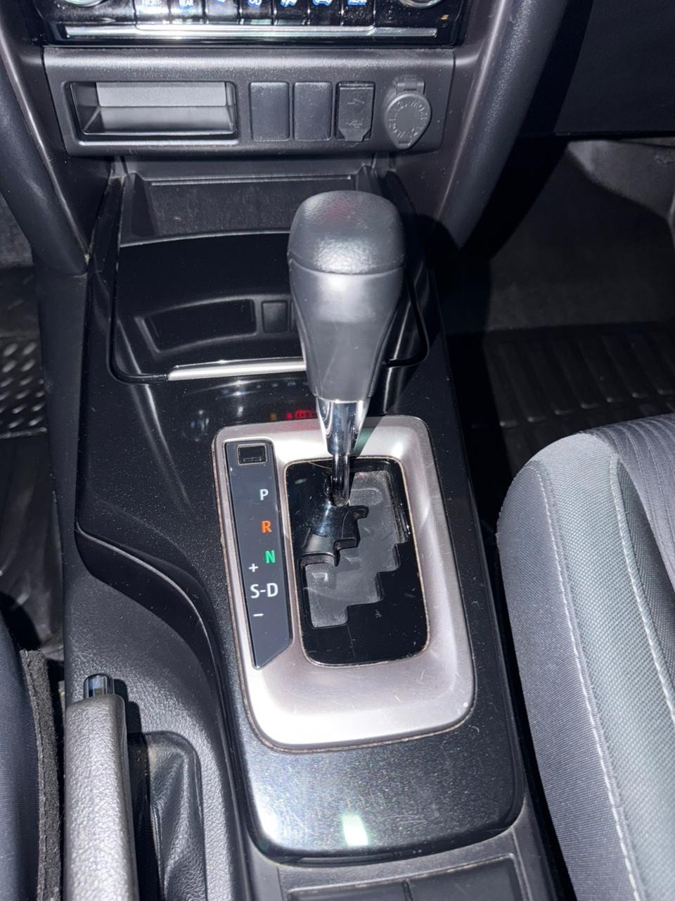 TOYOTA FORTUNER 2.7 Sr5 At año 2022