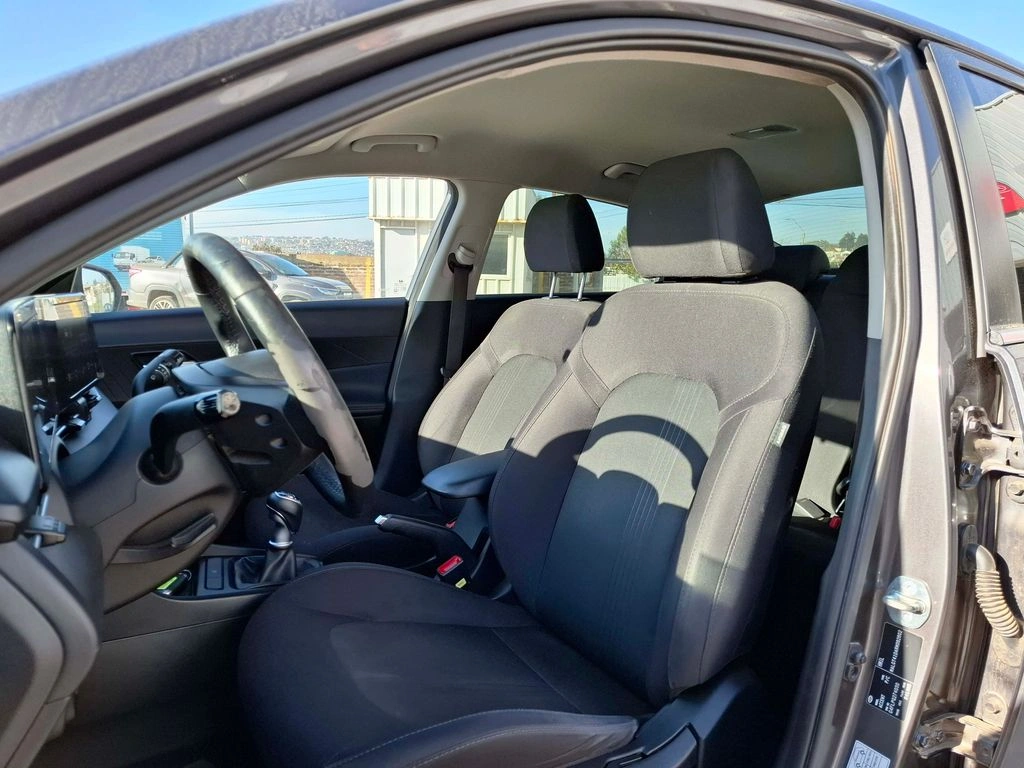 Hyundai Accent 1.5 Design 4x2 Mt 4p año 2024