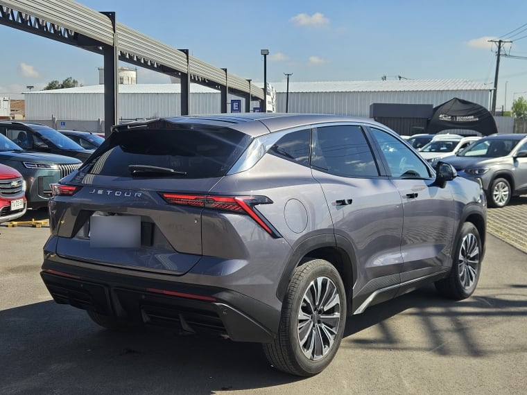Jetour Dashing Lux Mt 1.5 año 2024