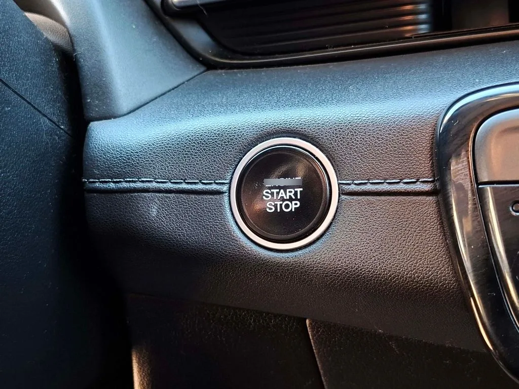 Hyundai Accent 1.5 Design 4x2 Mt 4p año 2024