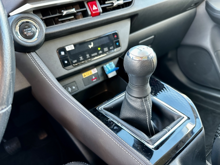 Toyota Yaris 1.5 E Sedan Mt año 2023