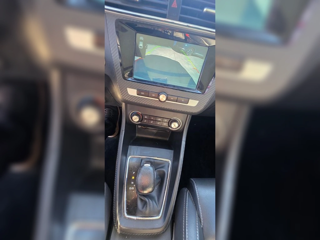 MG Zs 1.5 Std 4x2 At 5p año 2022