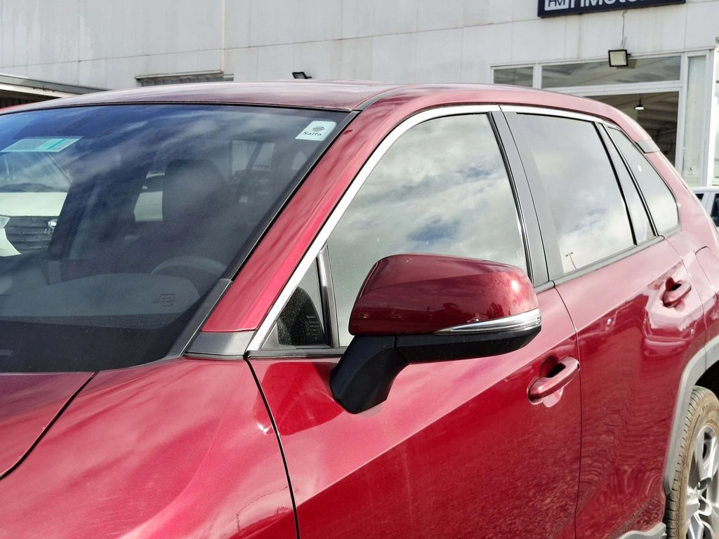 Toyota Rav4 2.0 Le 4x2 Mt 5p año 2022