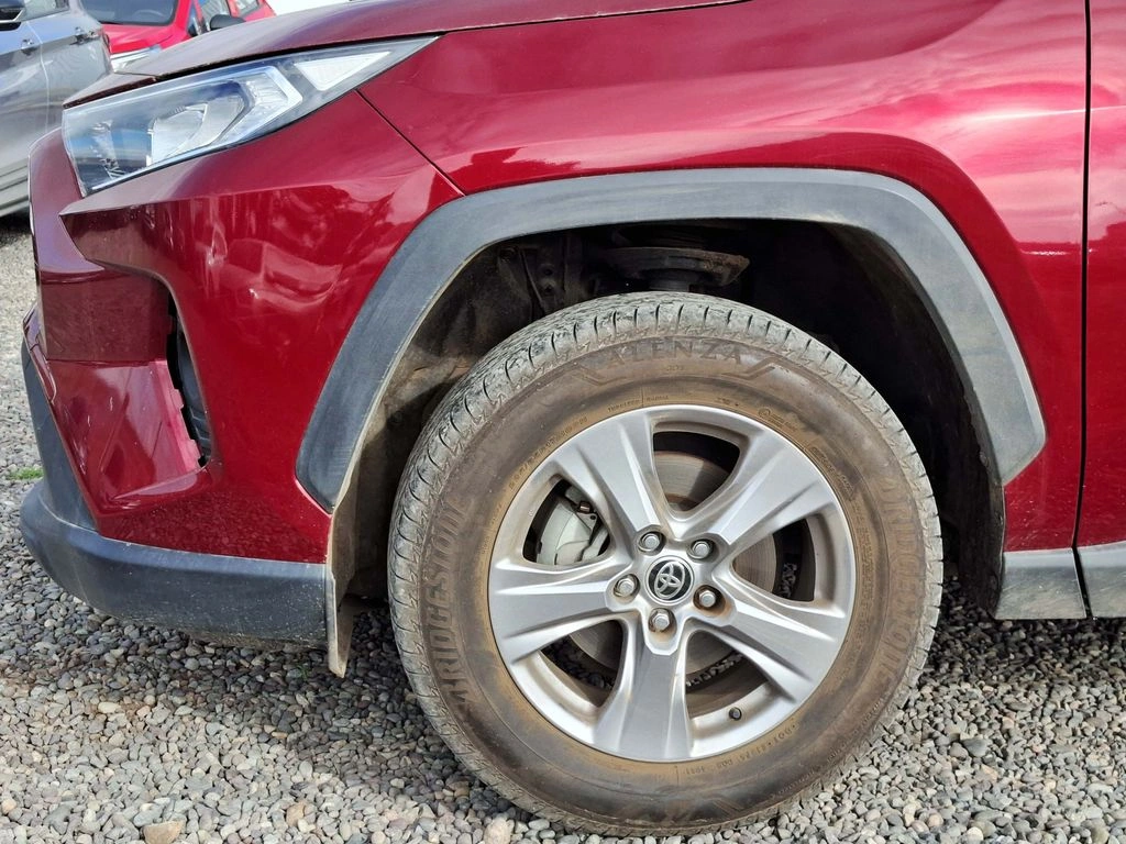 Toyota Rav4 2.0 Le 4x2 Mt 5p año 2022