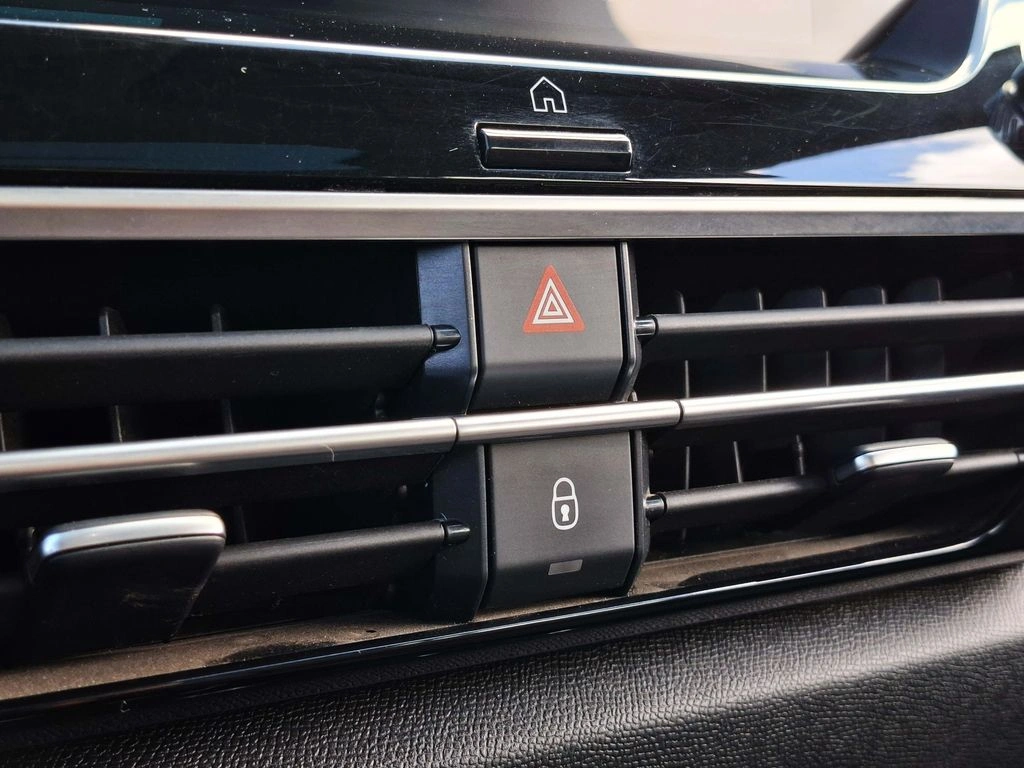 Citroen C4 1.5 Bluehdi Diesel Shine 4x2 130 Ss Eat8 At 5p año 2022