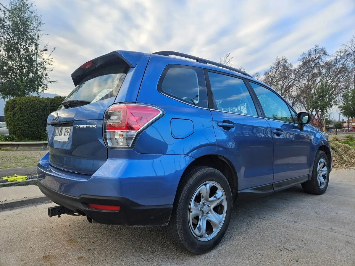 Subaru Forester 2.0 X At 4x4 año 2017