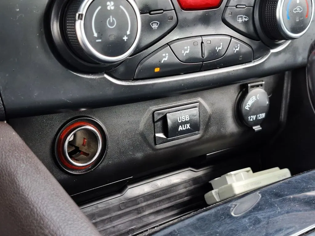ZX Auto Terralord 2.5 At 4x4 año 2023