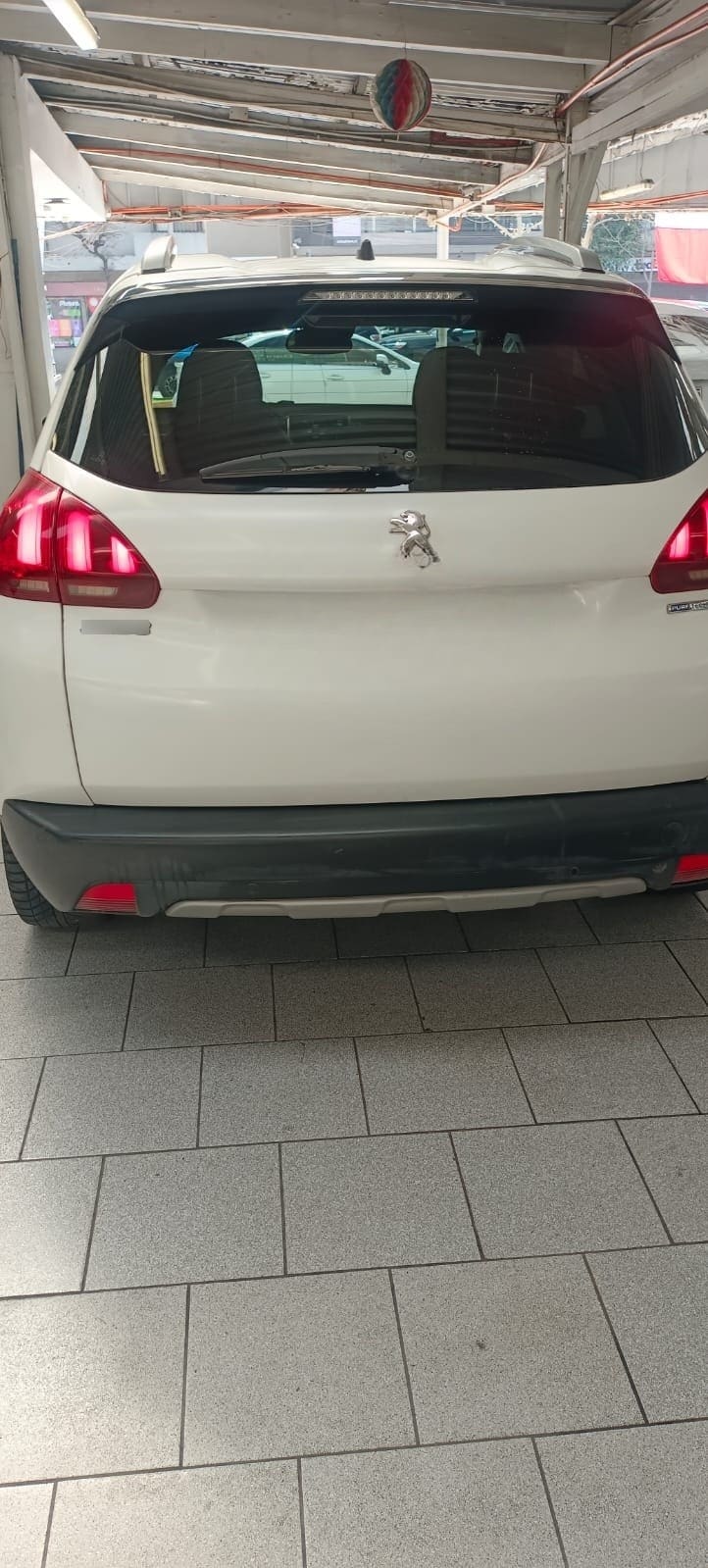 PEUGEOT 2008 1.2 Allure Pack Puretech 110hp At año 2017