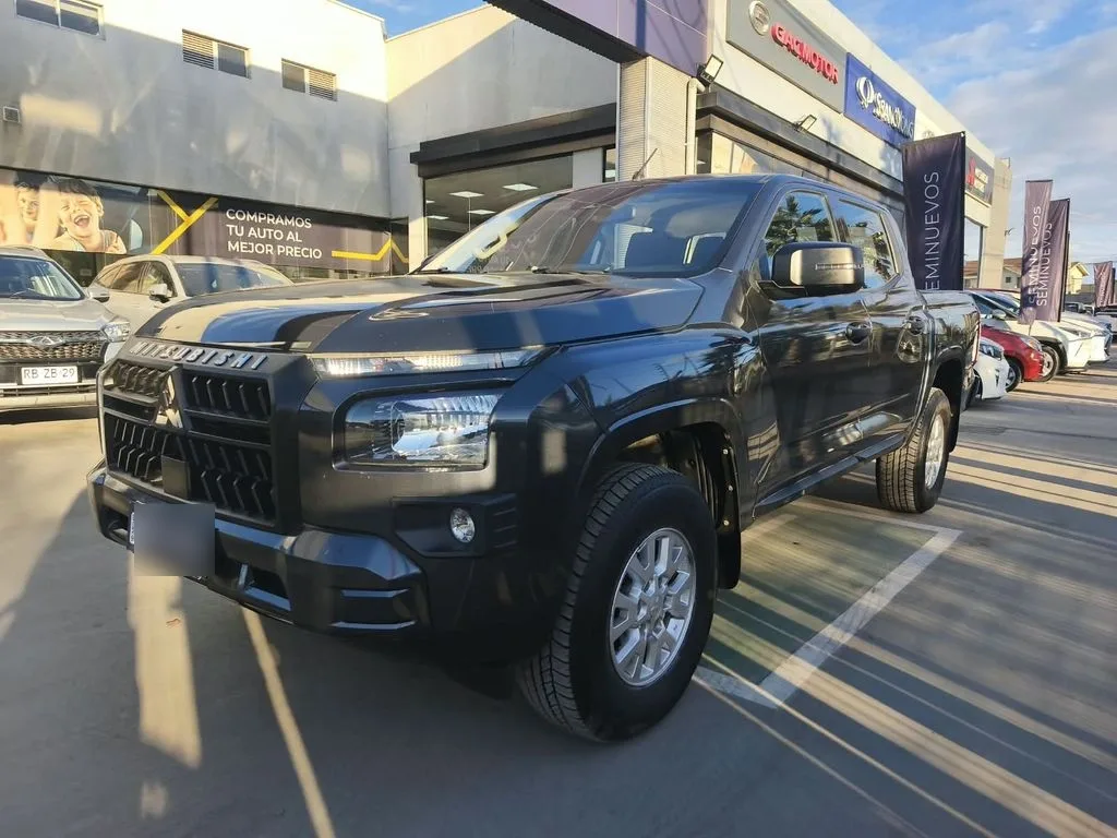Mitsubishi L200 Katana Xrt 2.5 Mt 4x4 año 2024