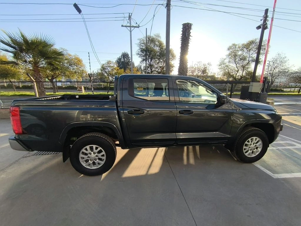 Mitsubishi L200 Katana Xrt 2.5 Mt 4x4 año 2024