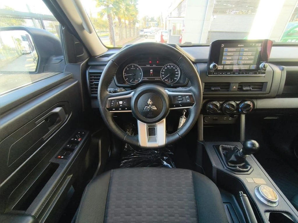 Mitsubishi L200 Katana Xrt 2.5 Mt 4x4 año 2024