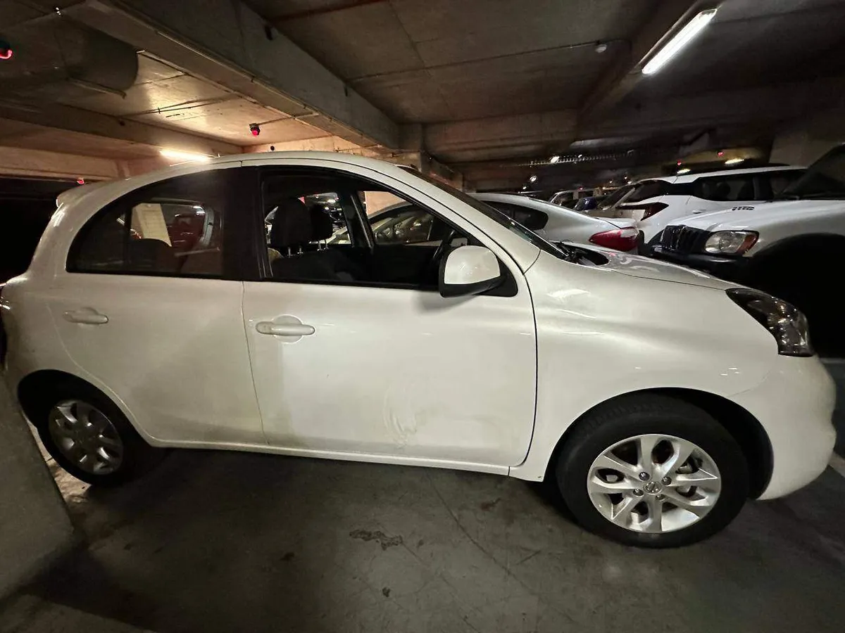 Nissan March 1.6 Sport Sense 4x2 Mt 5p año 2021