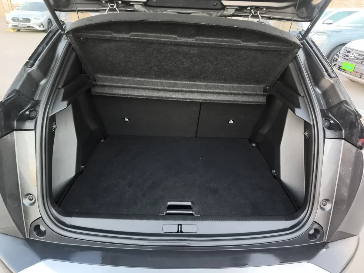 Peugeot 2008 1.5 Allure Bluehdi Diesel 4x2 130 At 5p año 2021