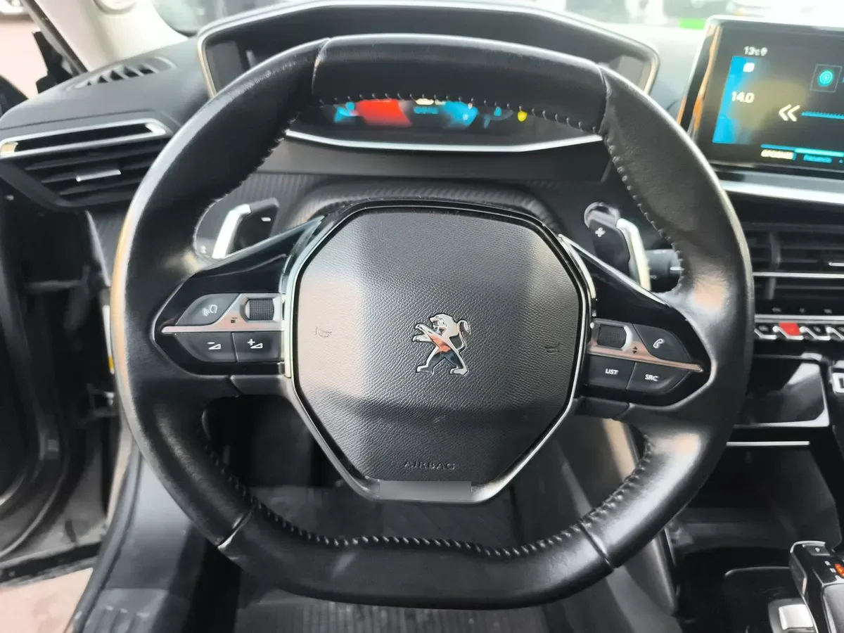 Peugeot 2008 1.5 Allure Bluehdi Diesel 4x2 130 At 5p año 2021