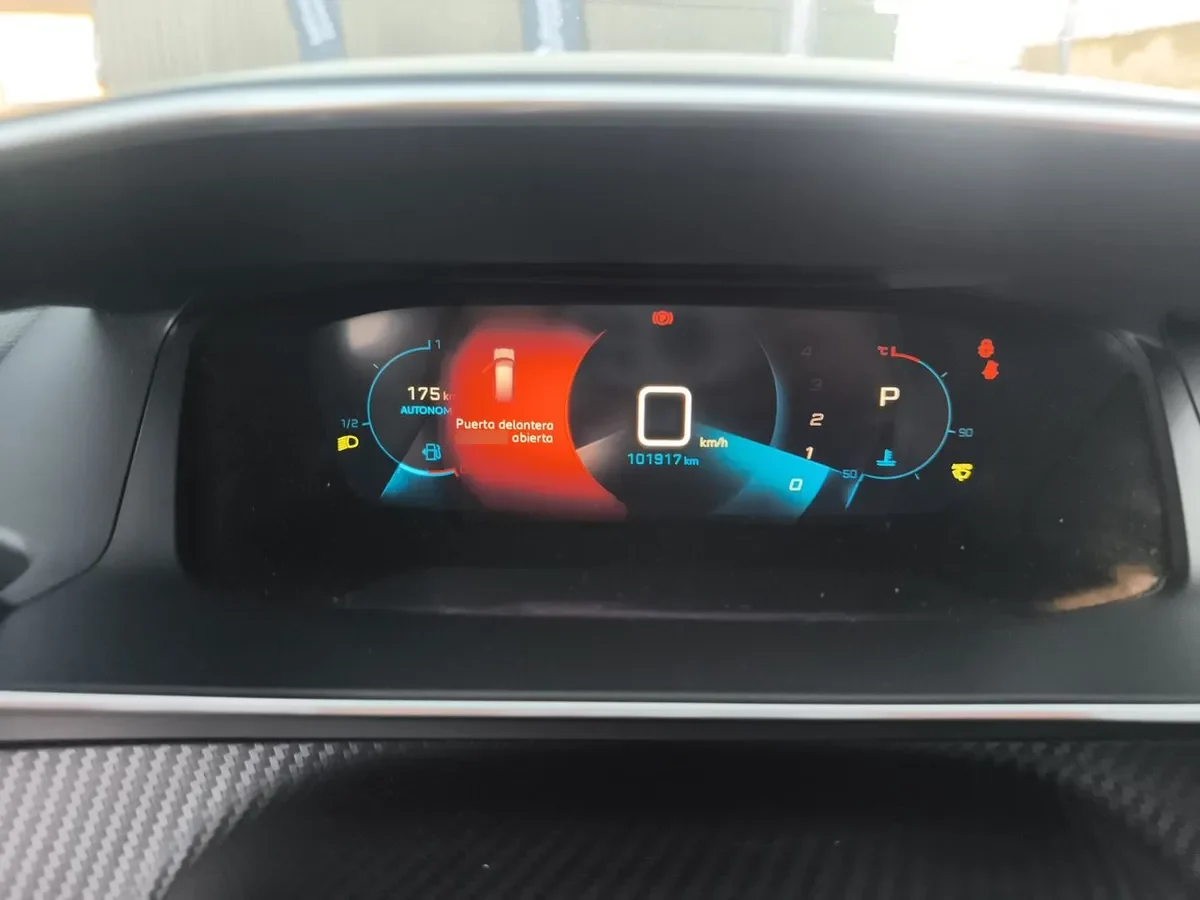 Peugeot 2008 1.5 Allure Bluehdi Diesel 4x2 130 At 5p año 2021