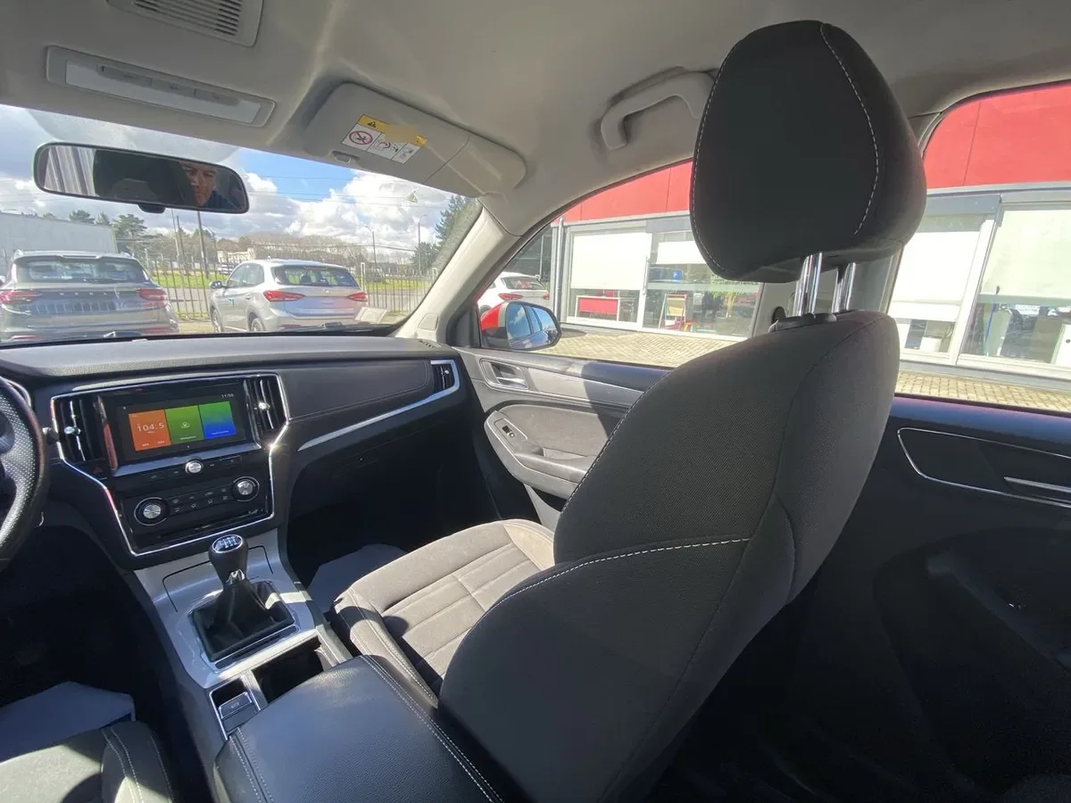 MG Mg Rx5 1.5t Comfort 2wd Mt 5p año 2021