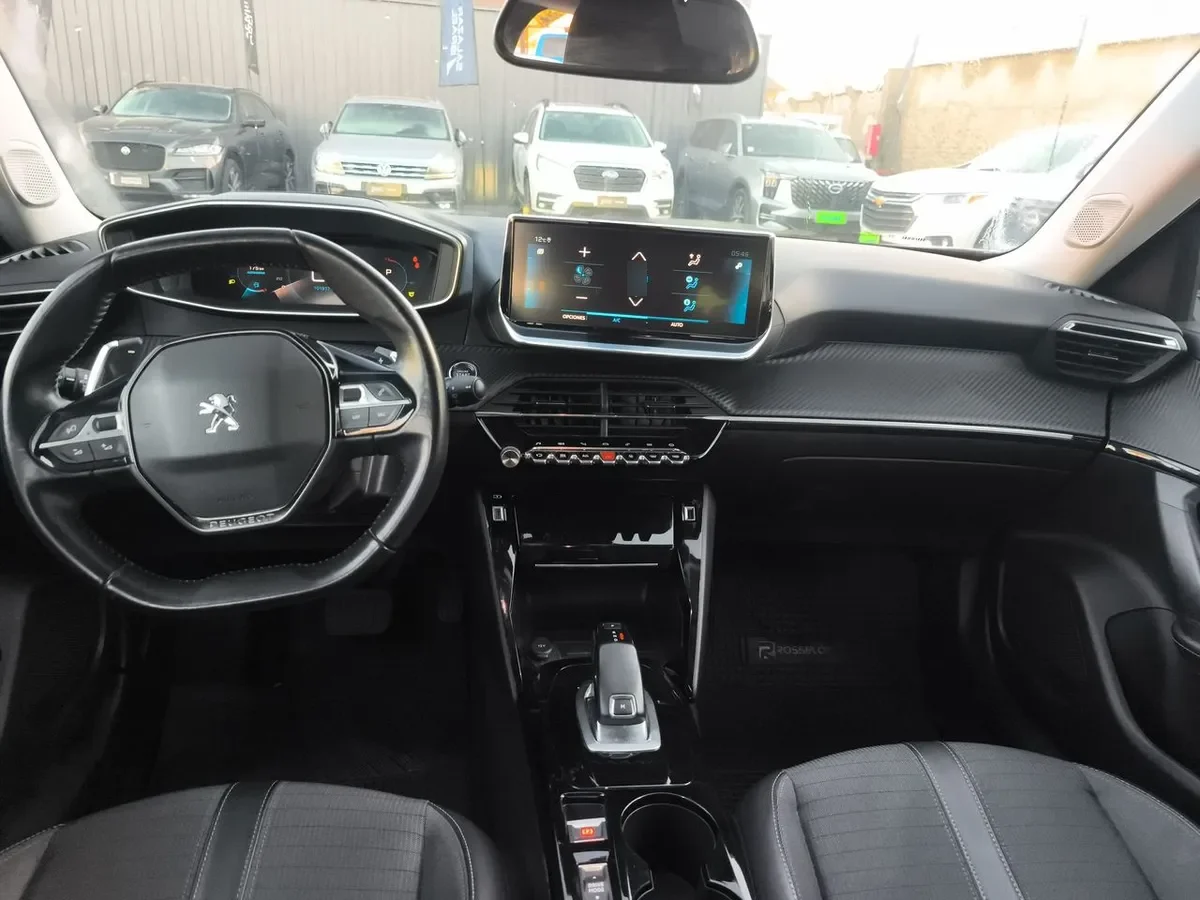 Peugeot 2008 1.5 Allure Bluehdi Diesel 4x2 130 At 5p año 2021