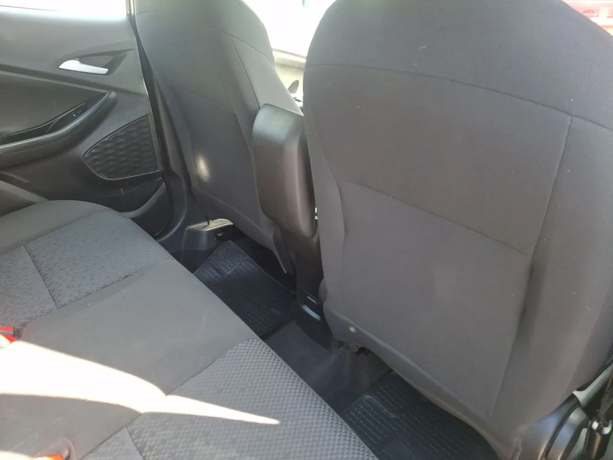 Chevrolet Tracker 1.2t Ls Fwd Mt 5p año 2022