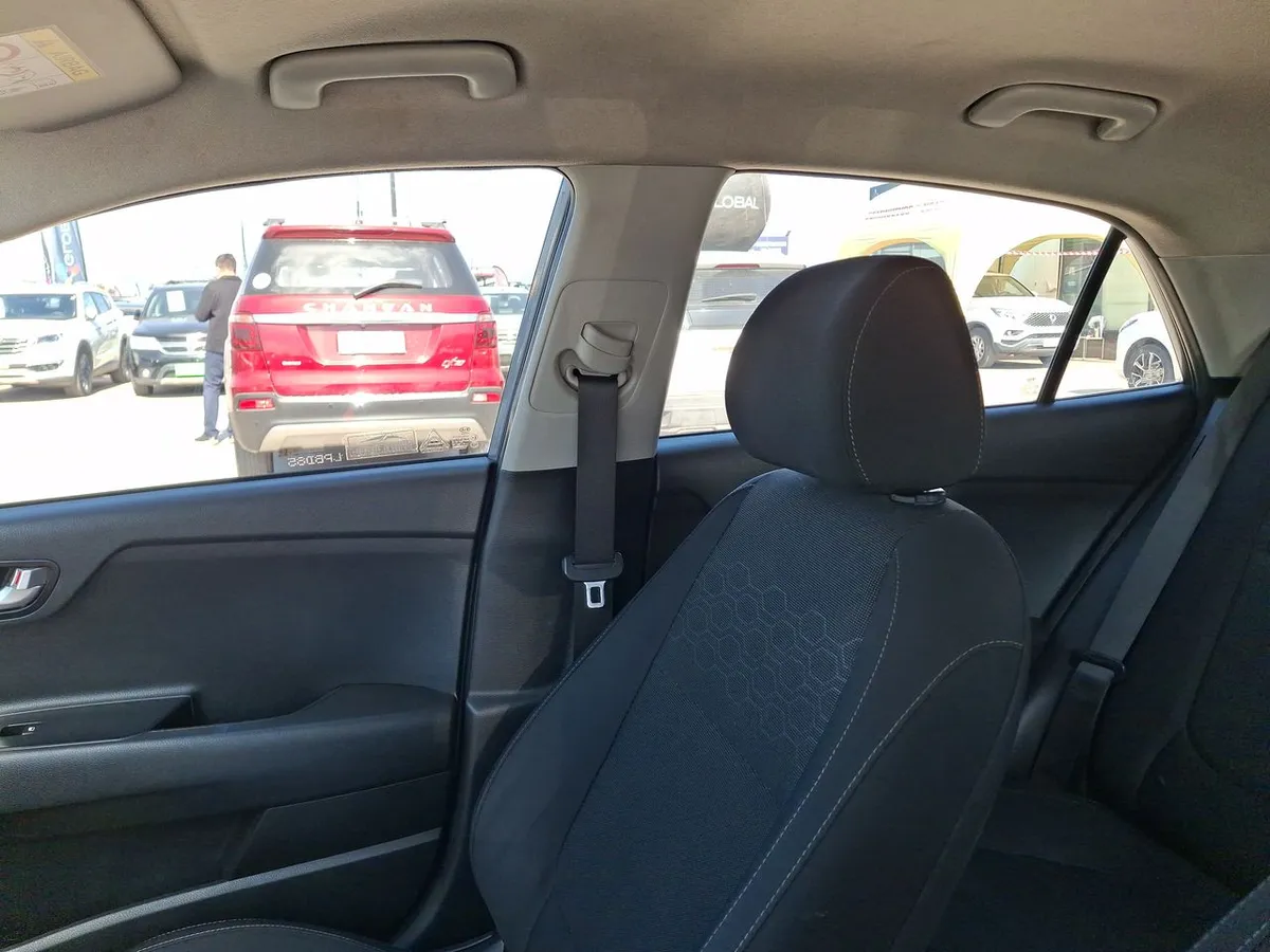 Kia Rio 5 1.4 Ex 4x2 Ac 6mt 5p año 2019