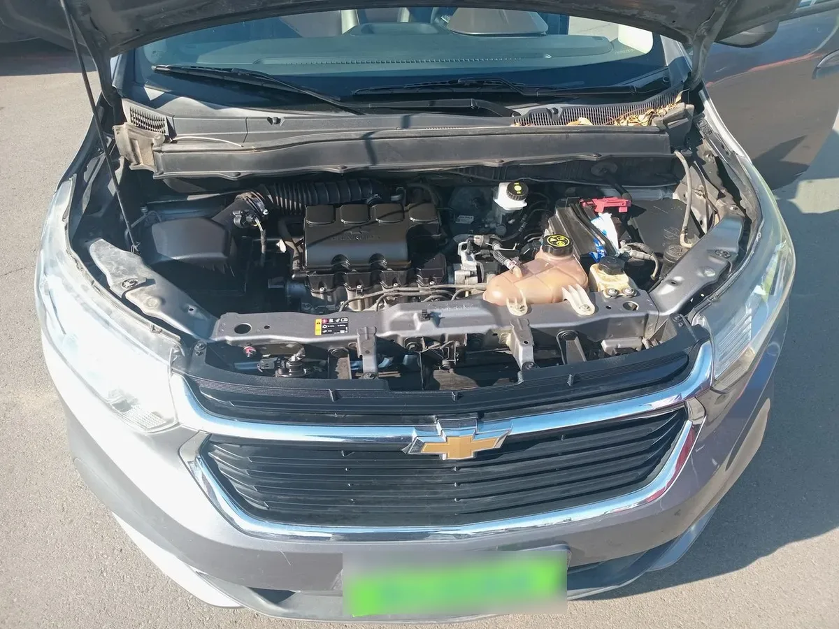 Chevrolet Spin 1.8 Premier 4x2 Mt 5p año 2021