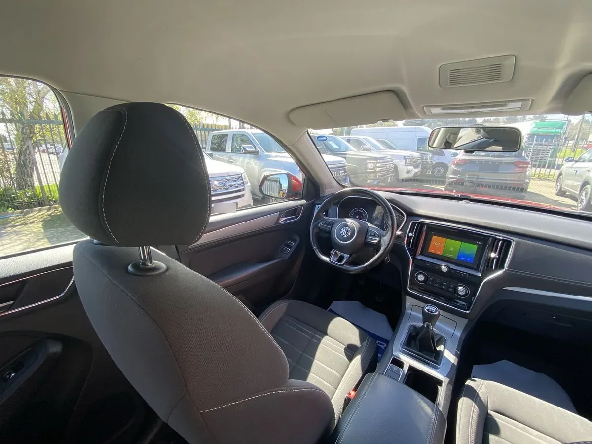 MG Mg Rx5 1.5t Comfort 2wd Mt 5p año 2021