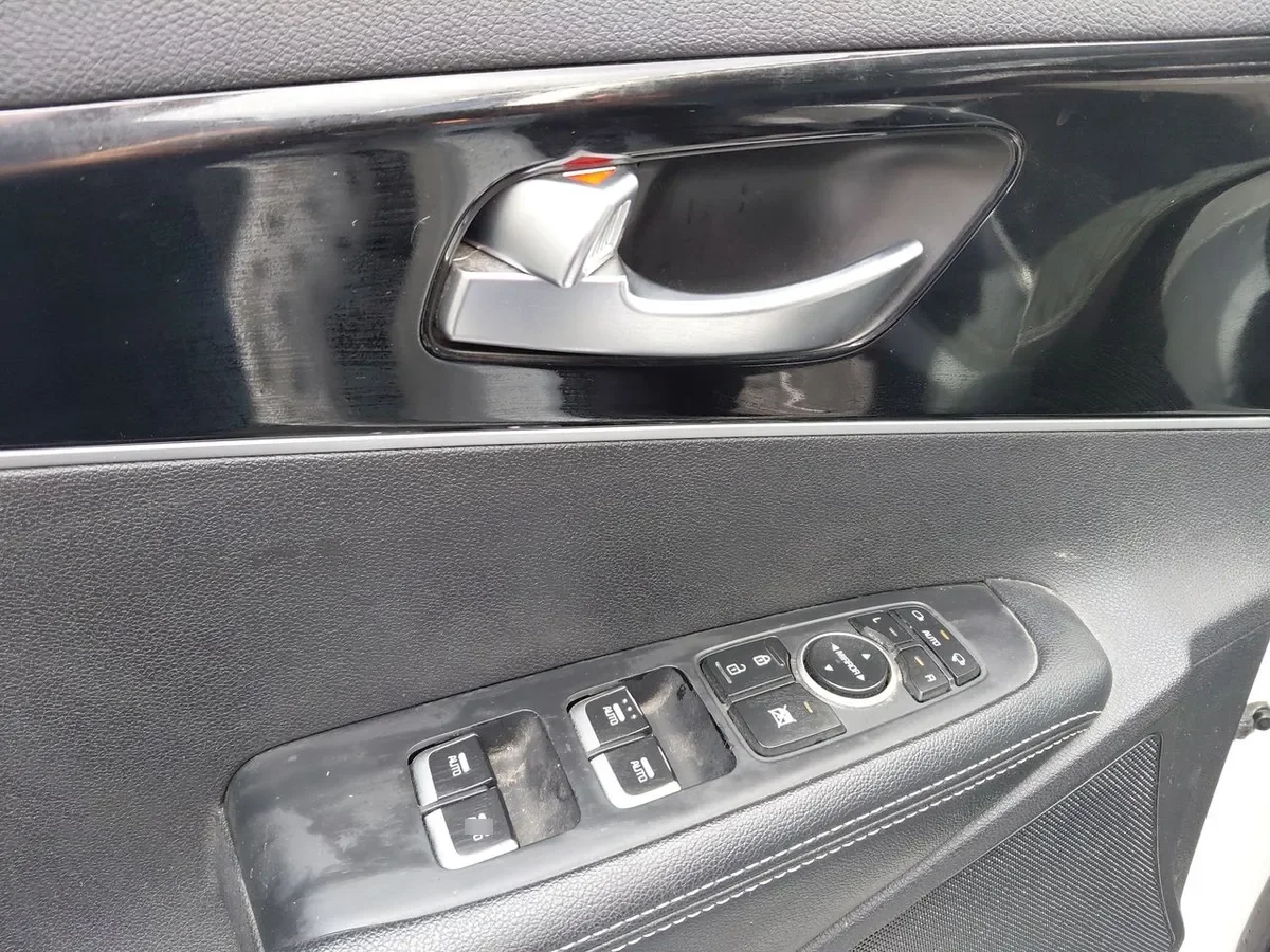 Kia Sorento 2.4 Gtl 2wd Special Pack At6 5p año 2020