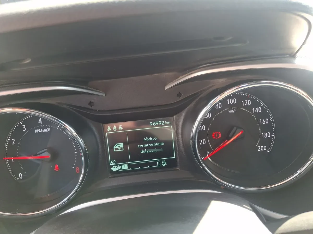 Chevrolet Tracker 1.2t Ls Fwd Mt 5p año 2022