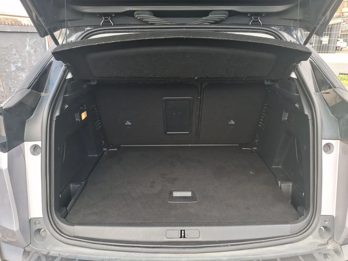 Peugeot 3008 1.5 Allure Bluehdi Diesel 4x2 130 Eat6 5p año 2021