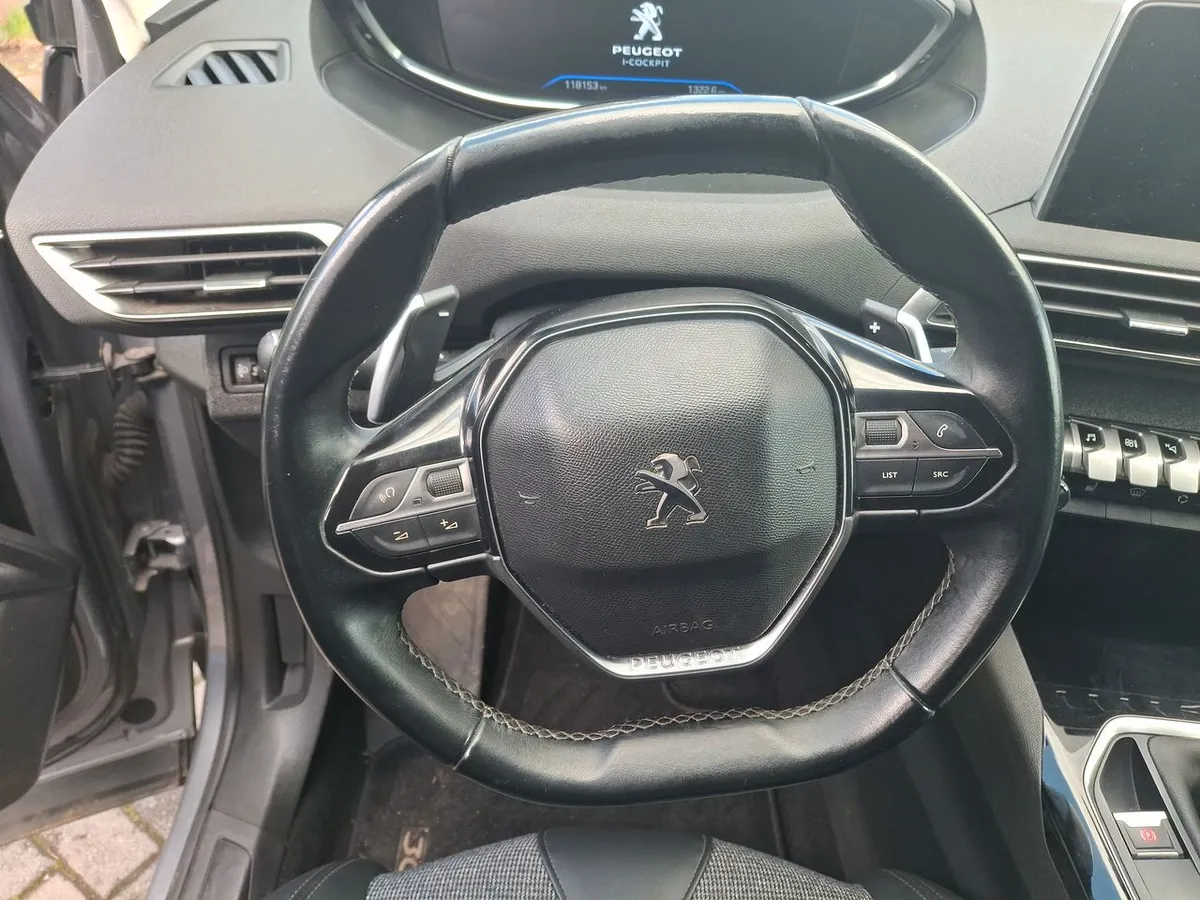 Peugeot 3008 1.5 Allure Bluehdi Diesel 4x2 130 Eat6 5p año 2021
