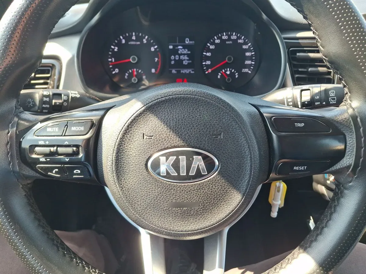 Kia Rio 5 1.4 Ex 4x2 Ac 6mt 5p año 2019