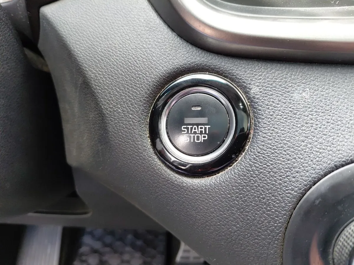 Kia Sorento 2.4 Gtl 2wd Special Pack At6 5p año 2020