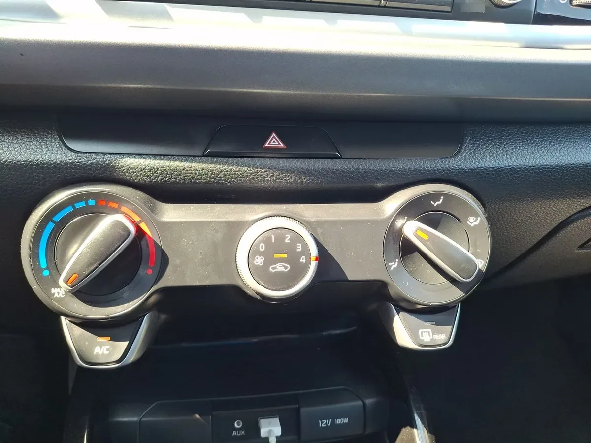 Kia Rio 5 1.4 Ex 4x2 Ac 6mt 5p año 2019