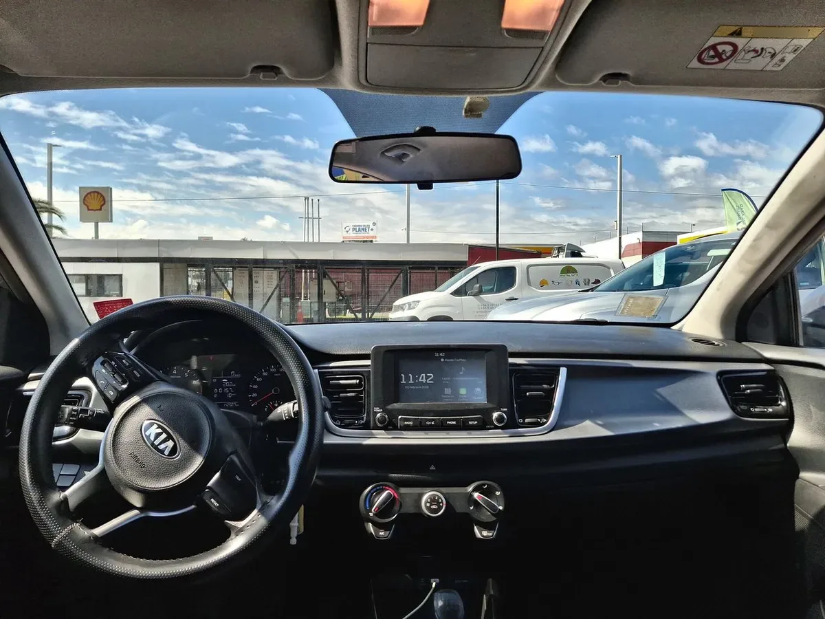Kia Rio 5 1.4 Ex 4x2 Ac 6mt 5p año 2019