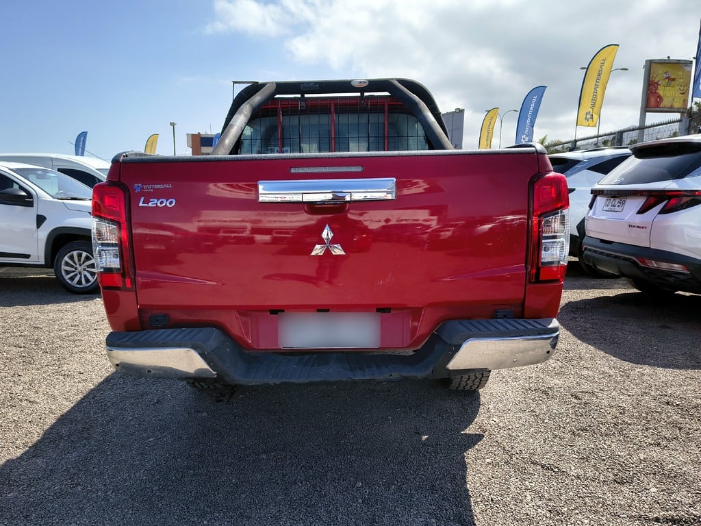 Mitsubishi L200 Katana 2.4 Diesel 4x2 T/m año 2022
