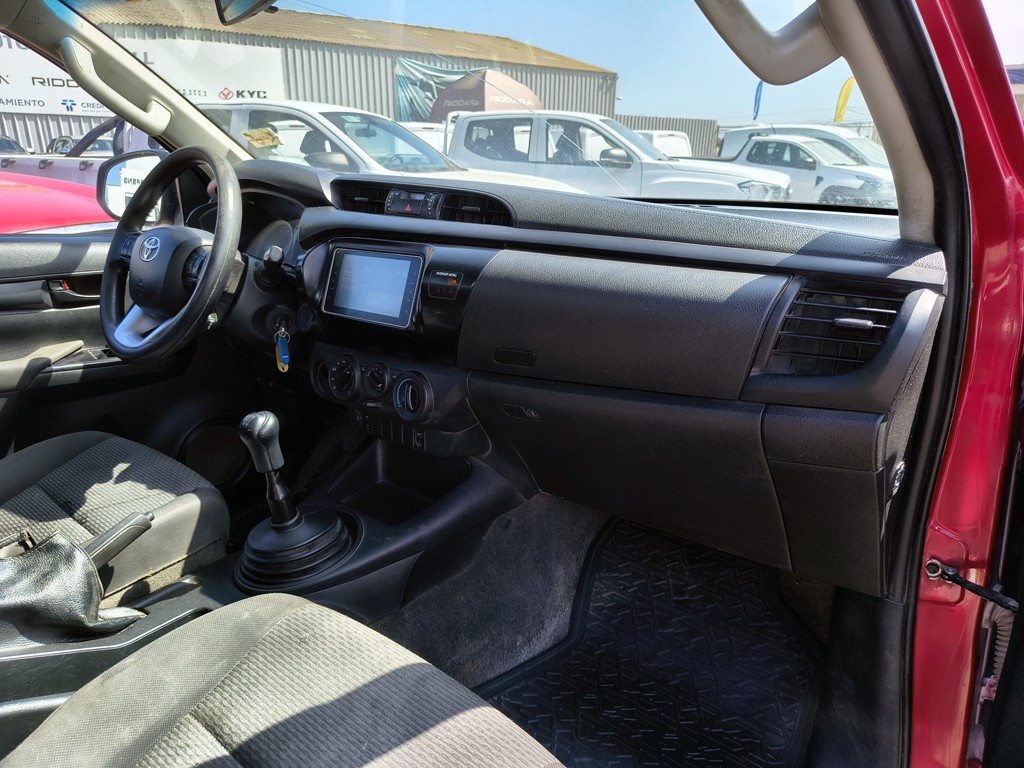 Toyota Hilux Tss 2.4 Diesel 4x2 T/m año 2022