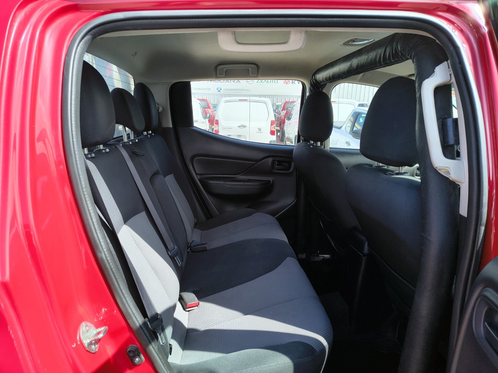 Mitsubishi L200 Katana 2.4 Diesel 4x2 T/m año 2022