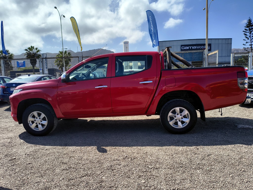 Mitsubishi L200 Katana 2.4 Diesel 4x4 T/m año 2022