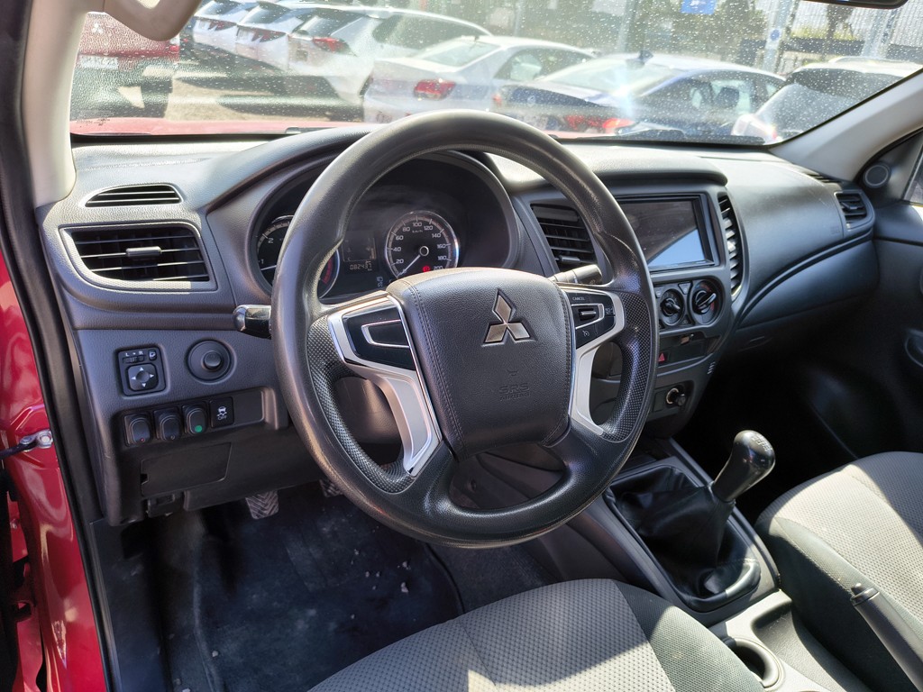 Mitsubishi L200 Katana 2.4 Diesel 4x4 T/m año 2022