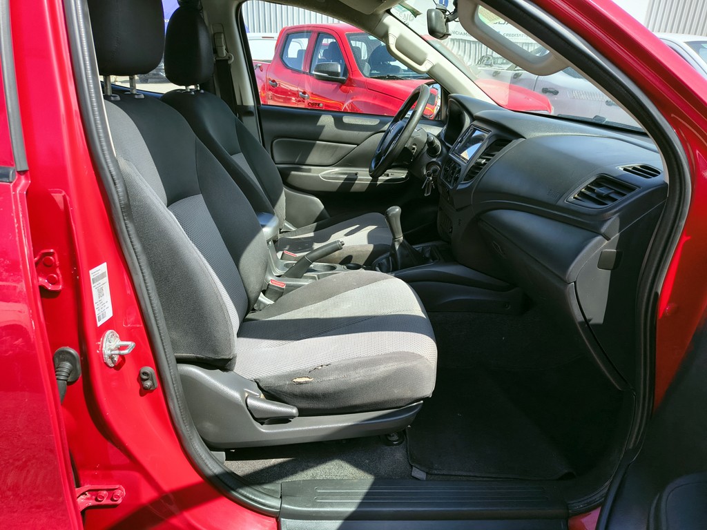 Mitsubishi L200 Katana 2.4 Diesel 4x4 T/m año 2022