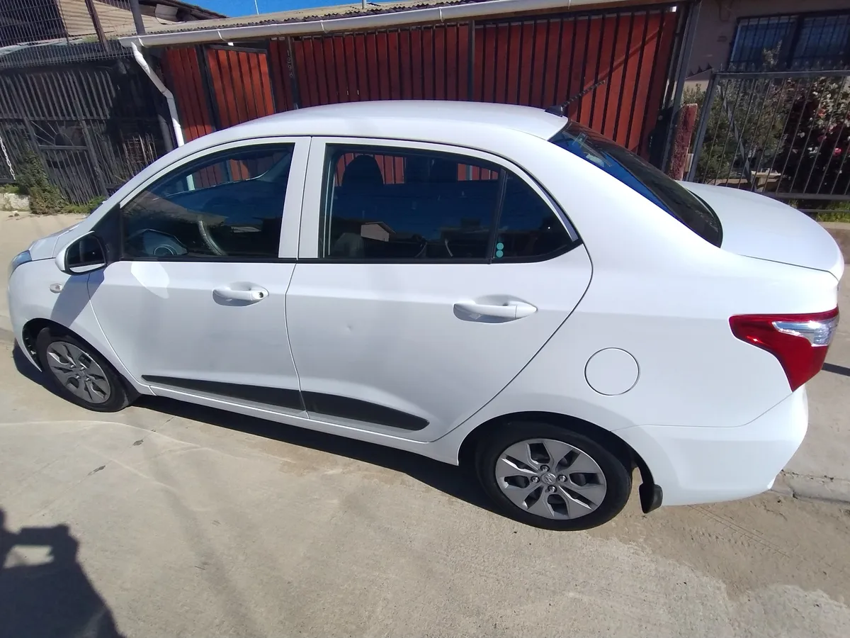 HYUNDAI GRAND I-10 1.2 Hb Gls 2ab Ac Abs Mt año 2020