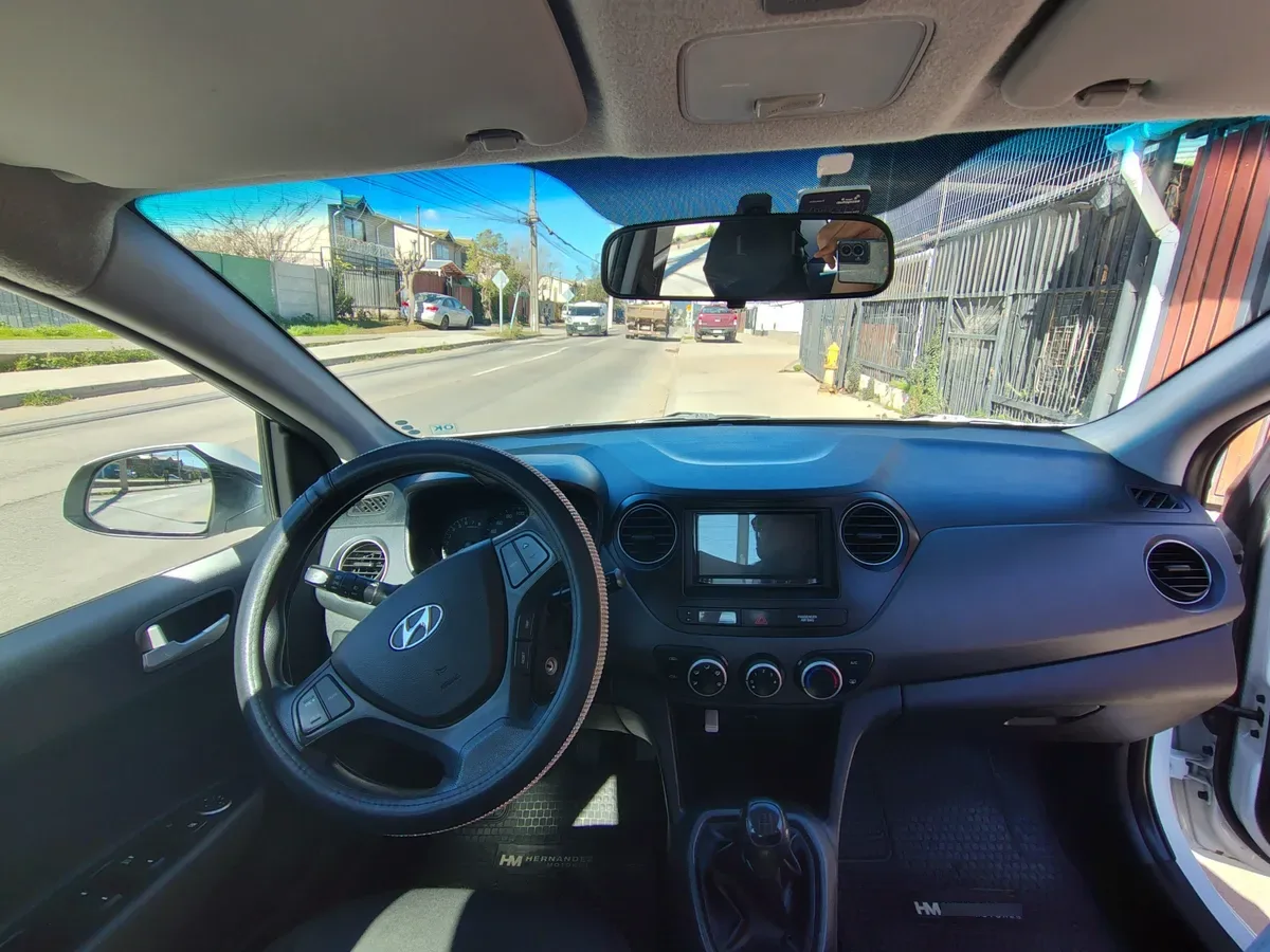 HYUNDAI GRAND I-10 1.2 Hb Gls 2ab Ac Abs Mt año 2020