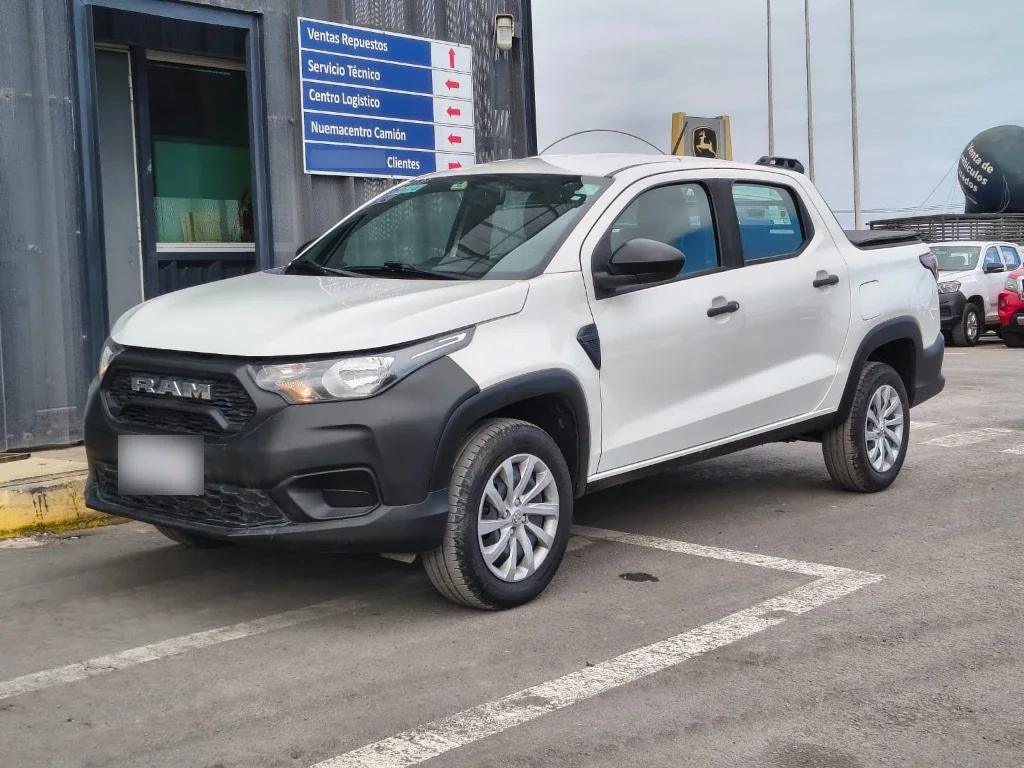 Ram 700 Slt Cd 1.4l año 2023