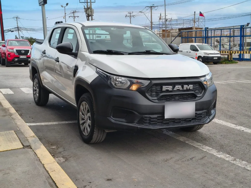 Ram 700 Slt Cd 1.4l año 2023
