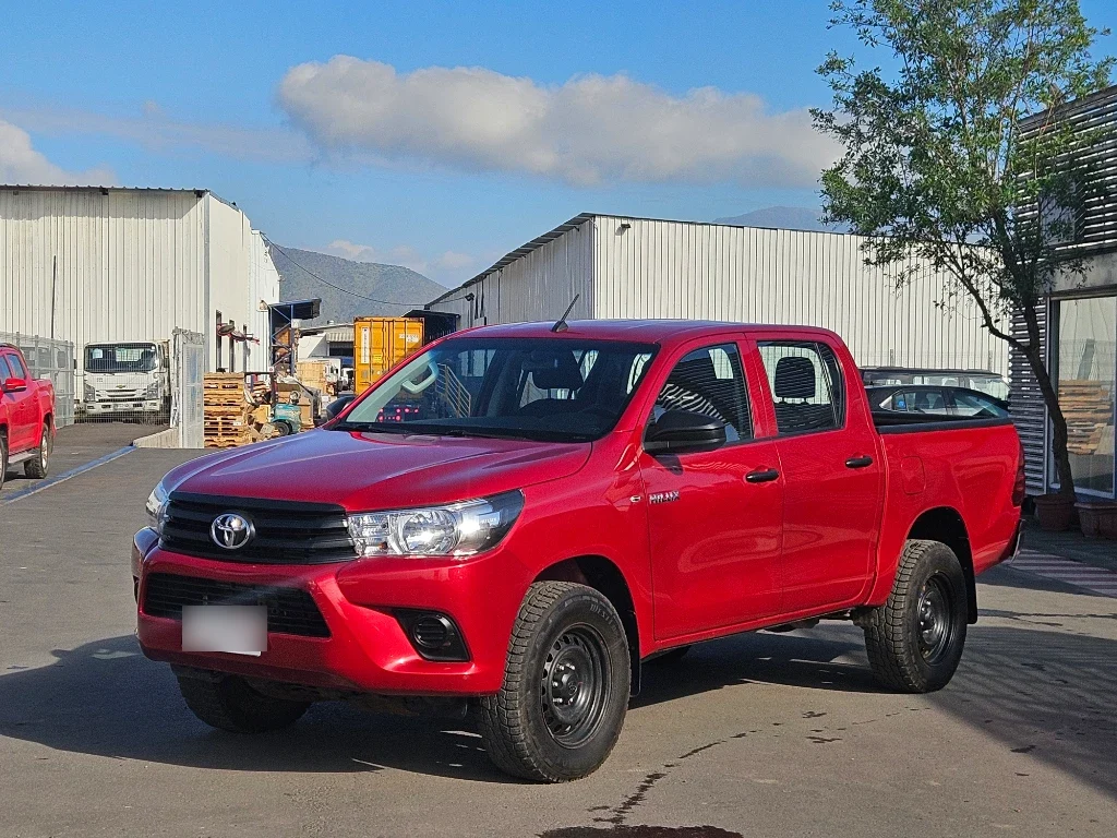 Toyota Hilux Dc 4x4 2.4 D Dx Mt año 2023
