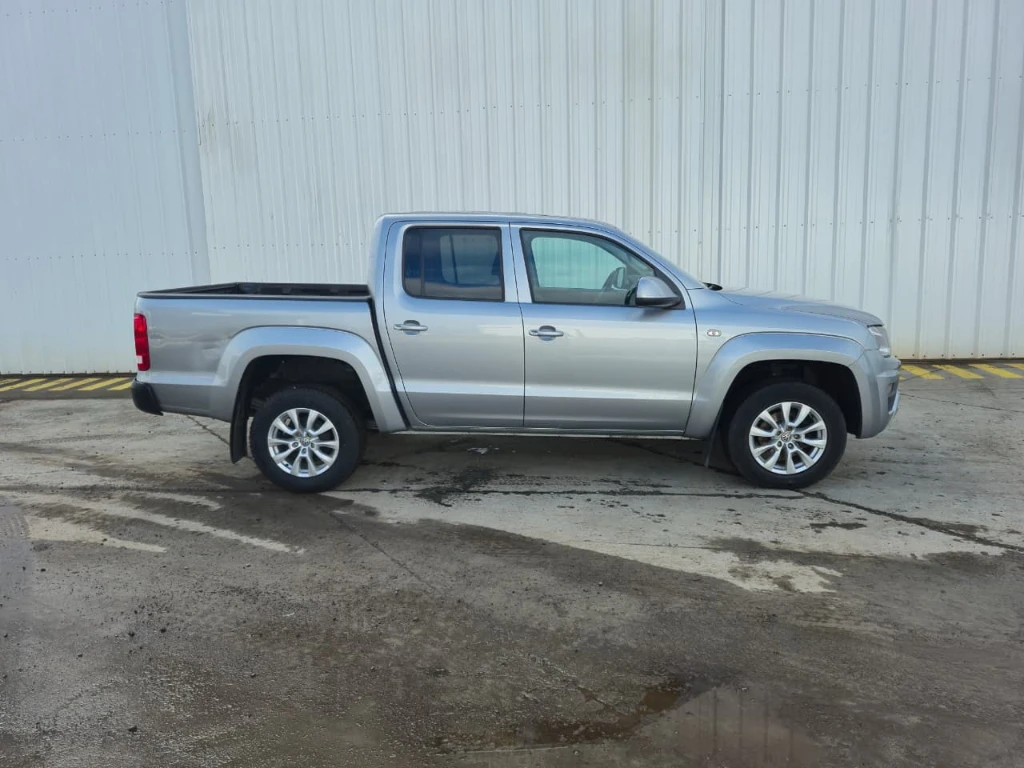Volkswagen Amarok Dcab Tdi 4x4 Trendline 2.0 año 2023